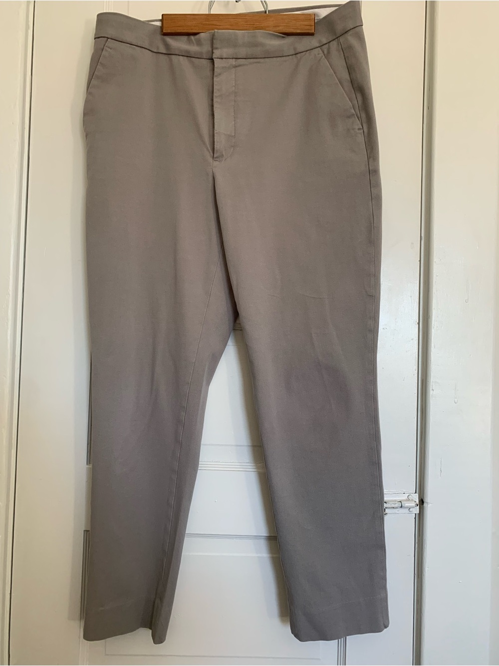 BR| Classic High Rise Slim Cropped Pant in Light Grey Size 10